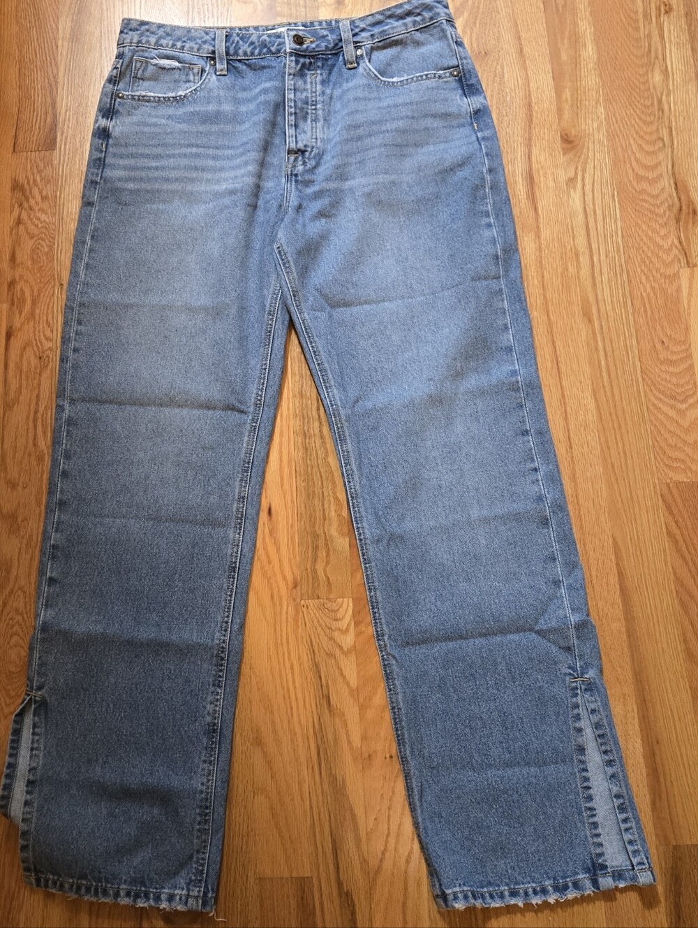 Vigoss Ace Women's Straight Leg Split Hem Light Blue Jeans Size 31, Length 30